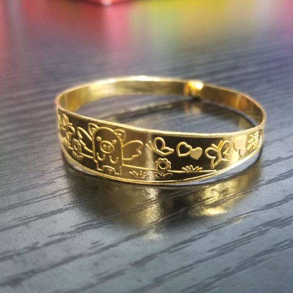 24k gold pig braclet 7.5 grams 천사돼지 돌팔찌 2 돈