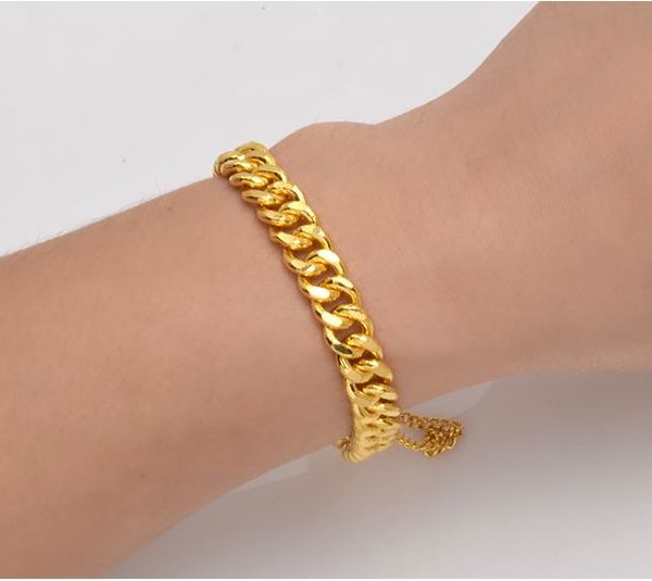 순금팔찌 는 순금시세 에 따라 순금가격 이 정해집니다